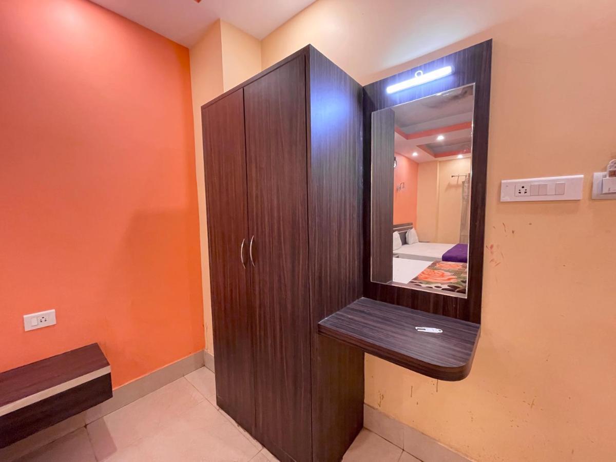 Hotel Deo Puri Esterno foto