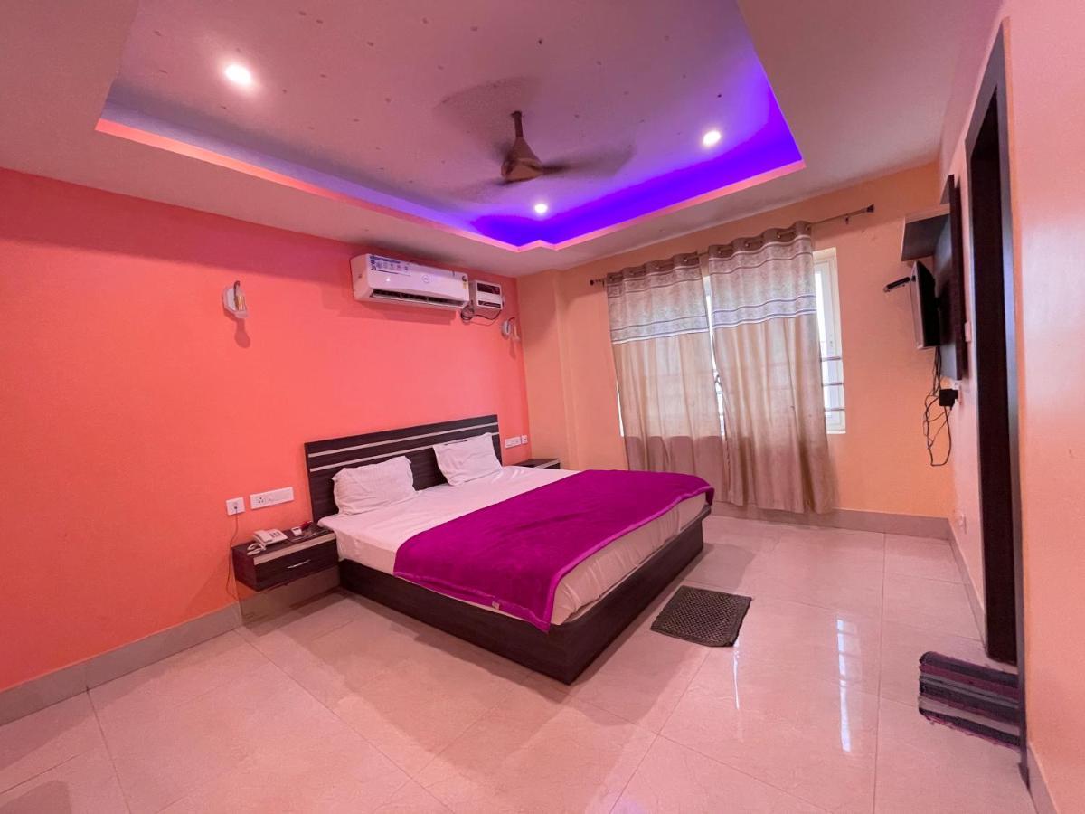 Hotel Deo Puri Esterno foto