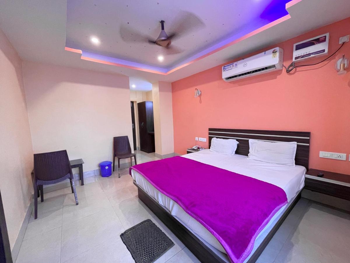 Hotel Deo Puri Esterno foto