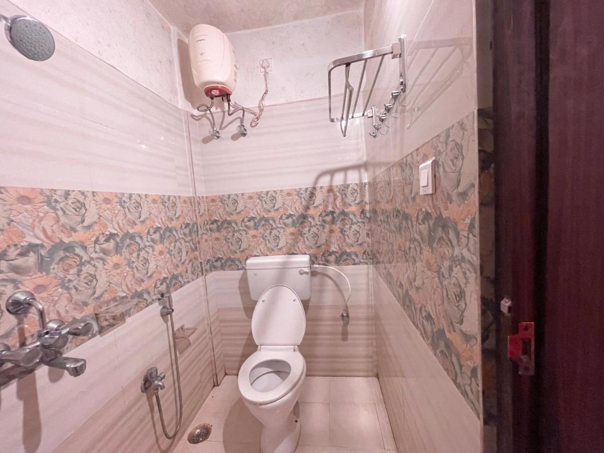 Hotel Deo Puri Esterno foto