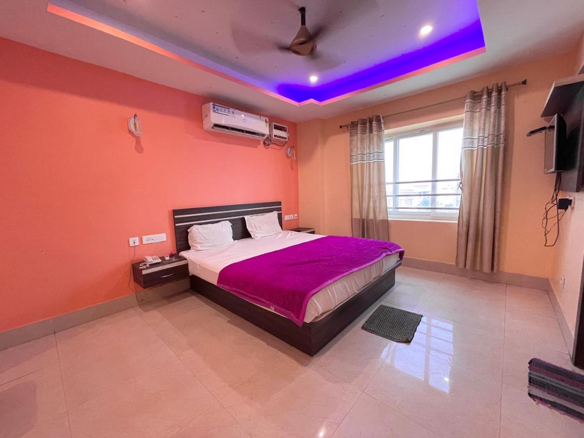 Hotel Deo Puri Esterno foto